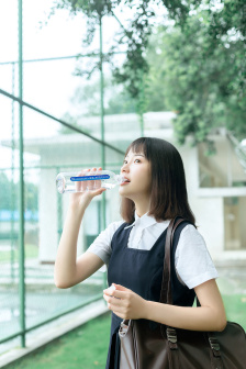 诱子偷伦初尝云雨孽欲天堂(陈鸿著)无弹窗